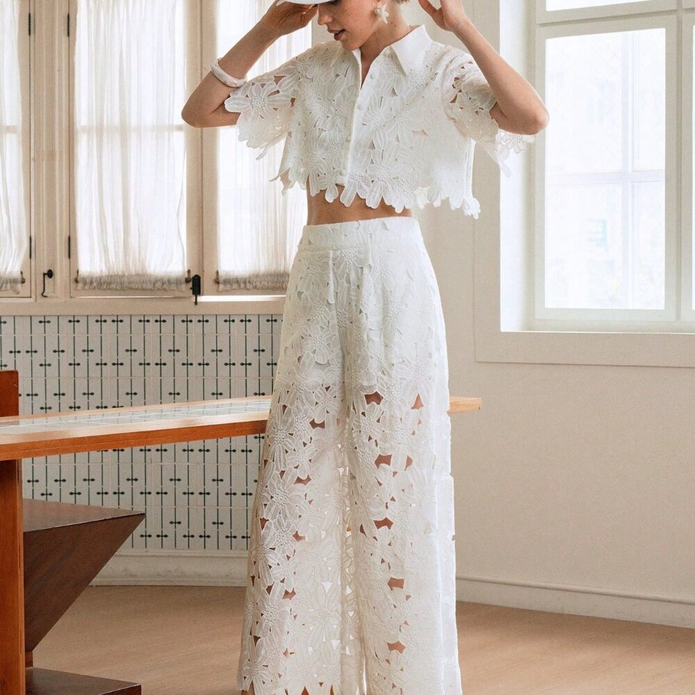 White Preppy Women's Woven Embroidered Short Sleeve Crop Top Pants Set - Picture 6 of 8
